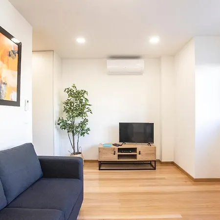 Homely W/ Ac Near Marques By Lovelystay Apartment *