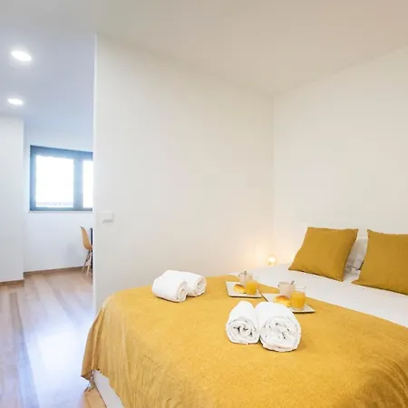 Homely W/ Ac Near Marques By Lovelystay Apartment
