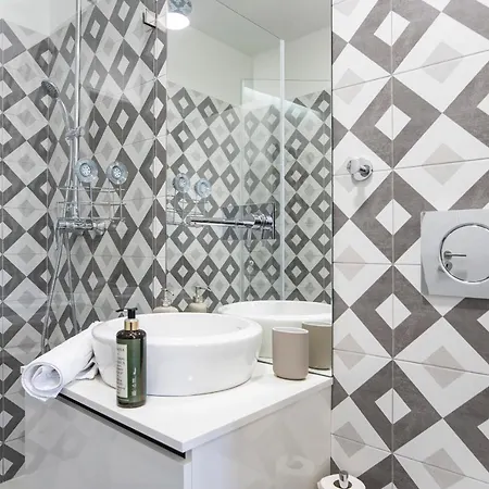 Homely W/ Ac Near Marques By Lovelystay * Porto